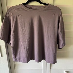 Lululemon performance crop